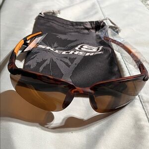 Skechers Tortoise Polarized Sunglasses NWT
